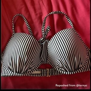Shade Bundle 36D Tie Neck Gold Clasp Back close Lightly Padded Top *Like NEW*